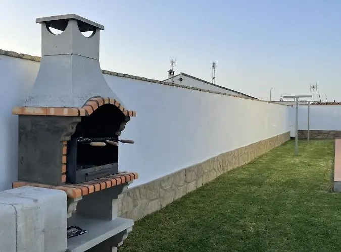 Casa Suroeste קוניל דה לה פרונטרה